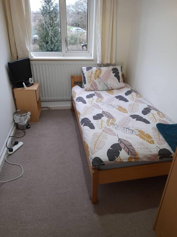 Spacious And Serene Stay Near Milton Keynes Centre Willen ห้อง รูปภาพ